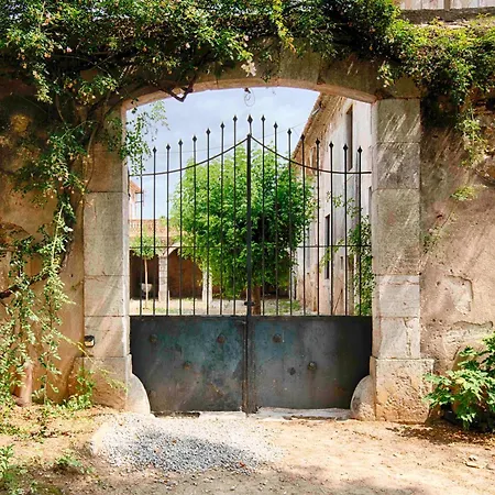 Cors Villa *